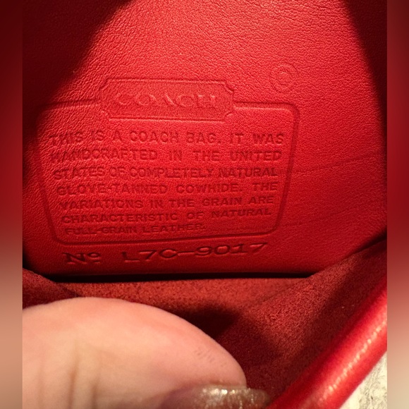 🚨VINTAGE 1997 COACH ABBIE RED LEATHER ZIP CLOSURE CROSSBODY - Picture 3 of 17